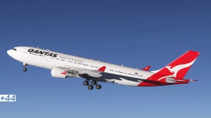 Qantas w/ Cabin (VH-EBO) iniBuilds A330-200 - 8K thumbnail 3