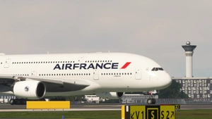 Air France F-HPJH Flybywire A380 [raimbotrax][4K] thumbnail 4