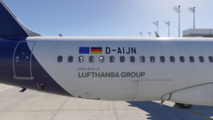 Airbus A320 Lufthansa City (D-AIJN) thumbnail 4