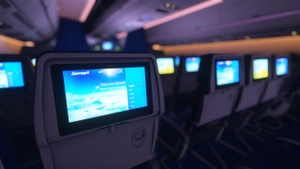 Airbus A350 EgyptAir (SU-GGE) thumbnail 26