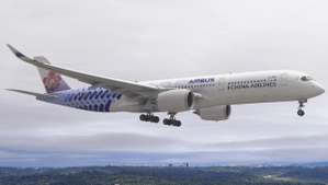 China Airlines【CarbonFiber】w/Cabin inibuilds A350 thumbnail 8