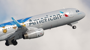 American Airlines 'Flagship Valor' | w/Cabin | Fenixsim A321SL thumbnail 6