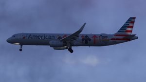 American Airlines 'Stand Up To Cancer' | w/Cabin | Fenix A321 SL thumbnail 9