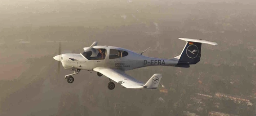COWS DA40NG  Lufthansa Aviation Training (LAT) D-EFRA (fictional)