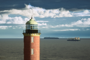 Cuxhaven Lighthouse & Water & Radar Tower thumbnail 4