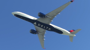 Delta Air Lines N526DN A350-900 thumbnail 7