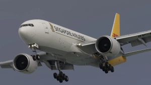 DHL Singapore Airlines [9V-DHB] PMDG B777F thumbnail 6