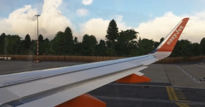 easyJet G-UZHN for A32NX [8K] thumbnail 5
