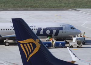 EPRZ, Rzeszow–Jasionka Airport, Rzeszów Ulma Airport | GSX Profile (Drzewiecki Design)  thumbnail 6