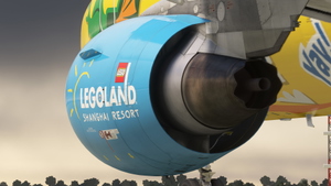 FENIX 321 Juneyao Air 吉祥航空 B-9957 thumbnail 4