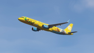 FENIX 321 Juneyao Air 吉祥航空 B-9957 thumbnail 7