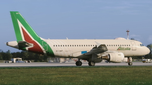 Fenix A319 | ITA Airways [Alitalia 2025] EI-IMF + Cabin | BFU 8K thumbnail 2