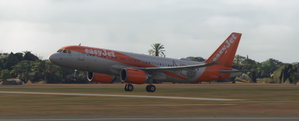 G-UZHA | EasyJet  "Neo sticker" | A320 NEO | 8K w/custom cabin thumbnail 8