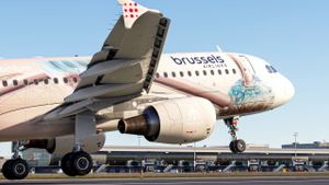 HUES | Brussels Airlines | OO-SNM | Hybrid 8/4K | w/Cabin thumbnail 7