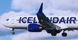 Icelandair  Pack | iFly 737 MAX8 | w/cabin thumbnail 6