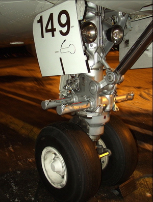 Inibuilds a300-600 Nose gear "down look"  compression mod (PFD level with horizon fix) thumbnail 7