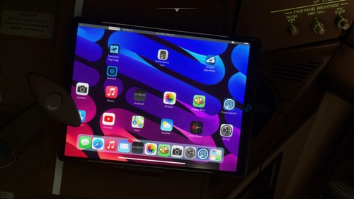 IOS  EFB Tablet PMDG-777-300ER