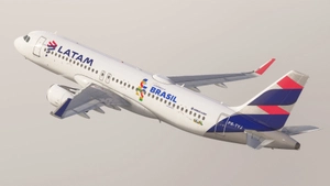 LATAM Airlines Brasil | Pack w/ Cabin | Fenixsim Airbus A320 thumbnail 1