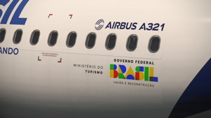 LATAM Airlines Brasil PT-MXD [8K+4K] w/Cabin | Fenix A321 IAE thumbnail 4