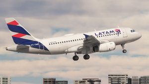 Latam Airlines [PT-TME] [Dirty] [8k+4k] w/cabin | Fenixsim a319 IAE thumbnail 7