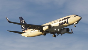 LOT Polish Airlines | SP-LWF | PMDG 737-800 thumbnail 3