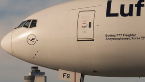 Lufthansa Cargo (D-ALFG | Sharkskin Technology) - PMDG 777-F thumbnail 7