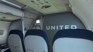 United Airlines | Fenix A321 CFM (N44501) | w/Cabin | 8K thumbnail 8