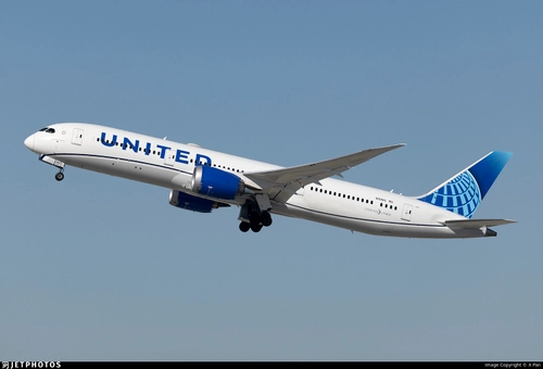 United Airlines Horizon Simulations Boeing 787-9 SimBrief profiles