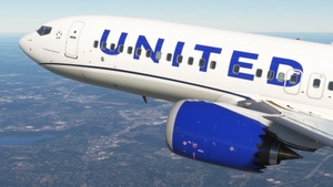 United Airlines N17302 | w/Cabin thumbnail 3