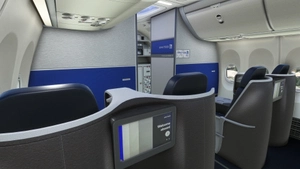 United Airlines N17302 | w/Cabin thumbnail 9