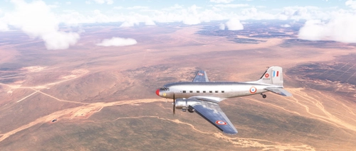 Douglas DC-3/C-47 French Air Force 1/64 "Béarn"
