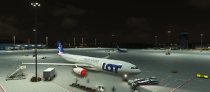 Airbus A330-300 - PLL LOT thumbnail 8
