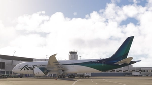 Boeing 787-9 Alaska Airlines (N784HA) w/cabin thumbnail 3