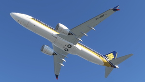 Singapore Airlines 9V-MBP | w/Cabin thumbnail 7