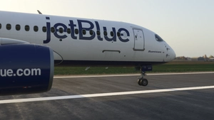 Synaptic | Airbus A220-300 | jetBlue | N3203J thumbnail 5