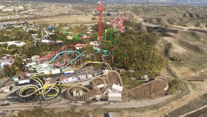 Six Flags Magic Mountain theme park, Los Angeles, CA thumbnail 7