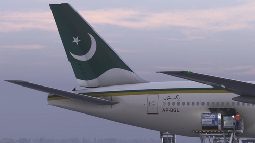 Pakistan International Airlines PIA AP-BGL