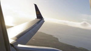 Bluebird 757-200 | Icelandair (Hekla Aurora) | 4K thumbnail 9