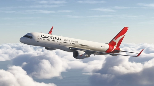 BlueBird Boeing 757-200 PW Qantas Airways VH-OGB 4K