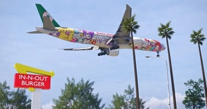 EVA Air Sanrio “Lolly Jet” – Kawaii Edition (B-16740) w/Cabin | PMDG 777-300ER thumbnail 10