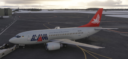 CSS 737-500 - LAM Mozambique (N614SC)