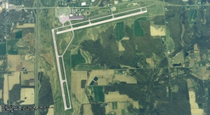 KCWA - Central Wisconsin Airport thumbnail 9