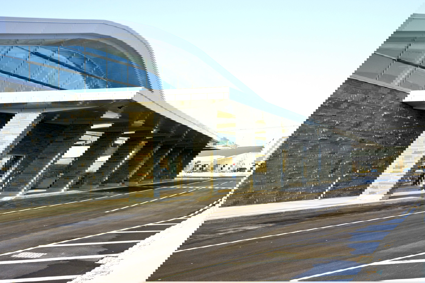 Park And Fly Niagara Falls International Airport flightsim.to