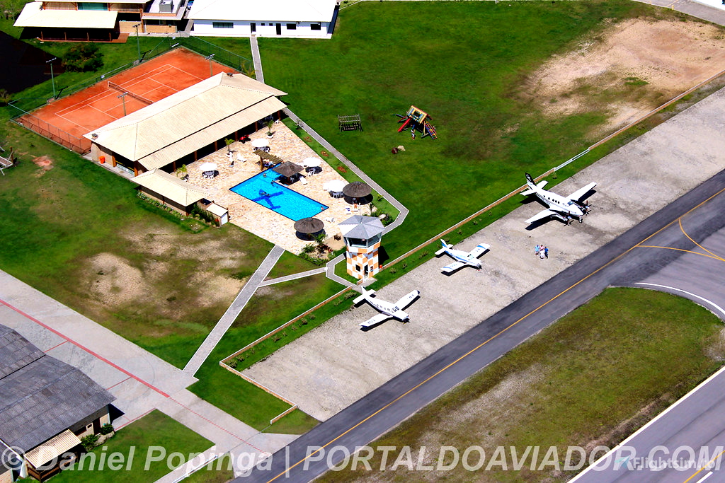 Avião apreendido com 571 iPhones em Santa Catarina Image