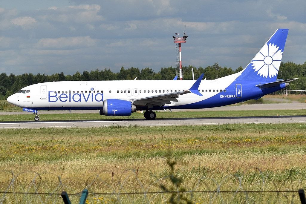 Fenix Airbus A320-214 Belavia livery