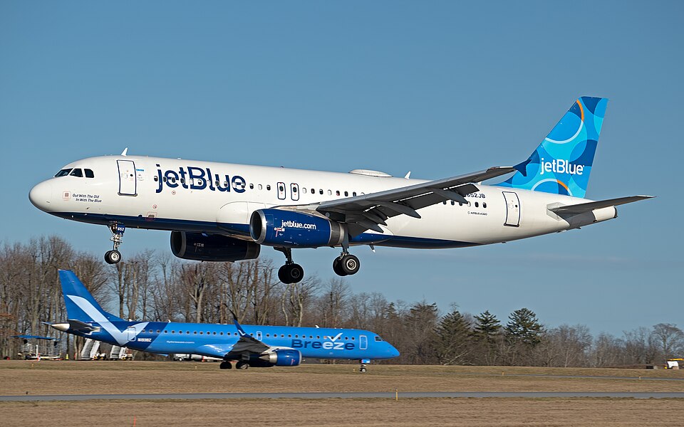 Jetblue N652JB "Out with the old in with the blue" using the spolight tail livery.