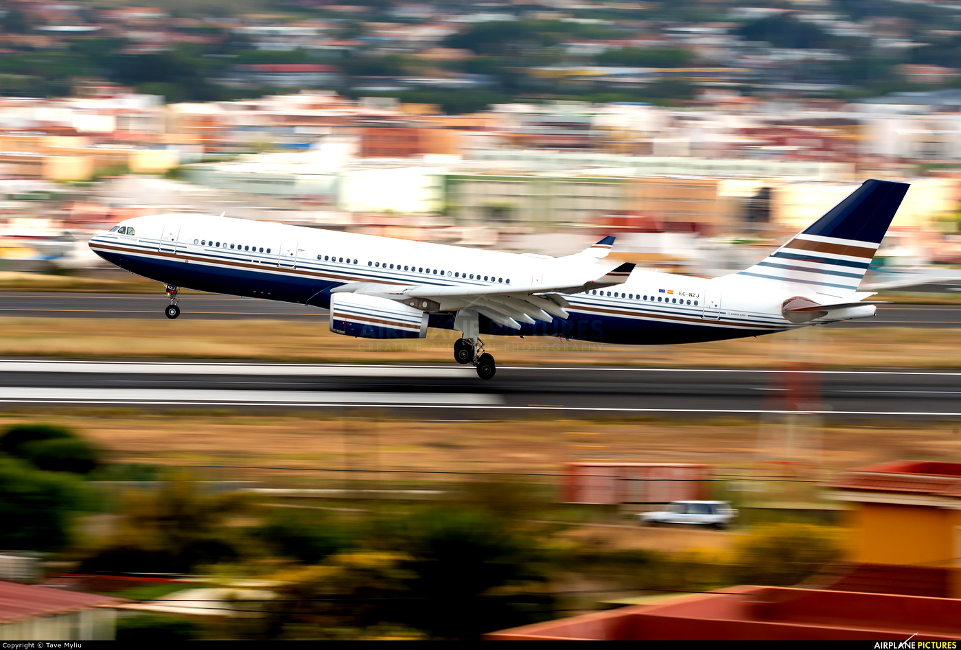 Liveries Requests - IniBuilds A330-200 Privilege Style new livery EC ...